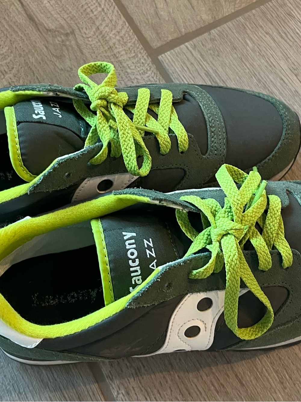 Saucony Kids Sneakers in Green with Neon Yellow Accents